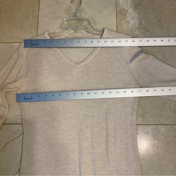 Sweater dress, long and lean, v-neck, oatmeal color, long sleeve, soft, Sz Small - Picture 6 of 8